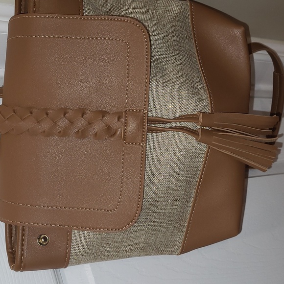 Tassel gold metallic backpack - Picture 2 of 7